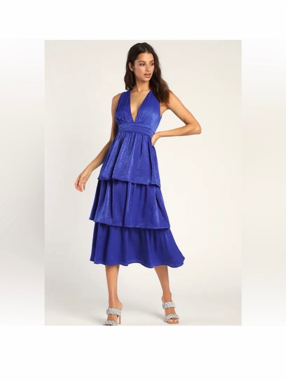 Lulu’s Tiered V-Neck Midi Dress in Royal Blue